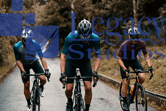 pexels-munbaik-cycling-clothing-3893851-7099138