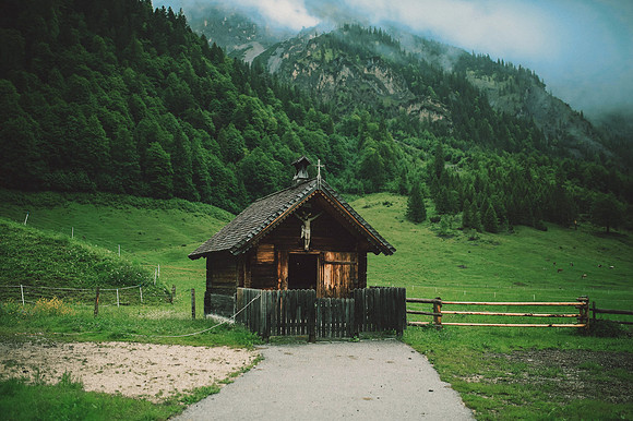 pexels-tobi-463734